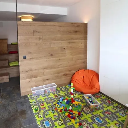 In With An Infrared Sauna Διαμέρισμα